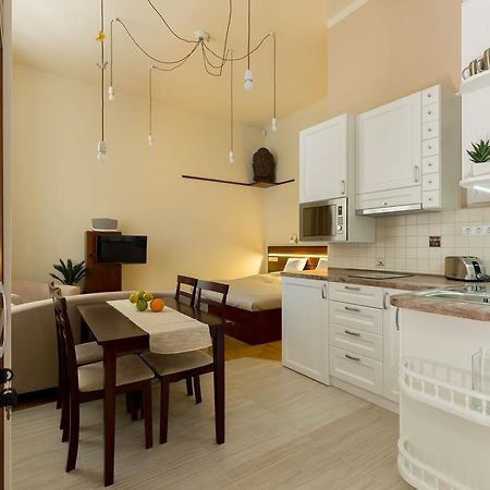 Family Buddha Apartment Budapest Bagian luar foto